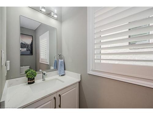 121 Lovett Lane, Guelph, ON - Indoor Photo Showing Bathroom