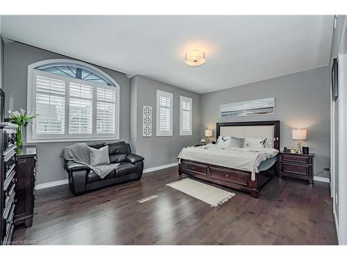 121 Lovett Lane, Guelph, ON - Indoor Photo Showing Bedroom