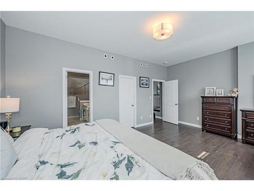 121 Lovett Lane, Guelph, ON - Indoor Photo Showing Bedroom