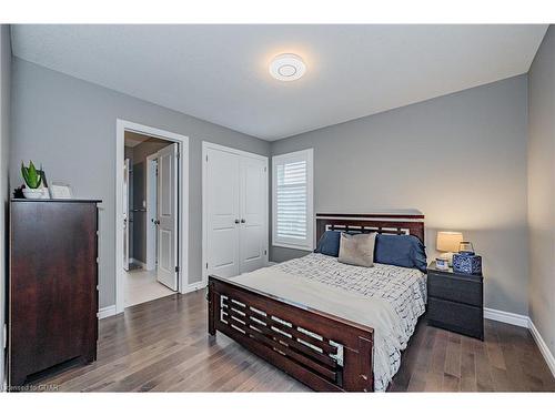 121 Lovett Lane, Guelph, ON - Indoor Photo Showing Bedroom