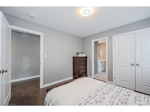 121 Lovett Lane, Guelph, ON - Indoor Photo Showing Bedroom