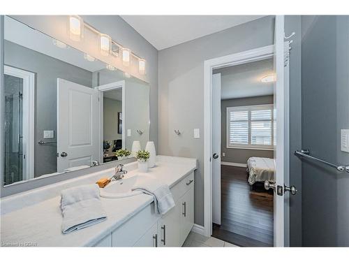 121 Lovett Lane, Guelph, ON - Indoor Photo Showing Bathroom