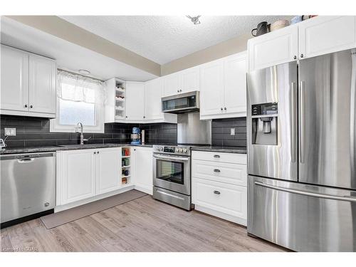 848 Scotland Street, Fergus, ON - Indoor Photo Showing Kitchen With Stainless Steel Kitchen