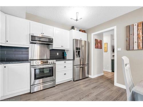 848 Scotland Street, Fergus, ON - Indoor Photo Showing Kitchen With Stainless Steel Kitchen