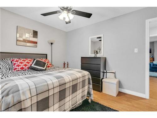 848 Scotland Street, Fergus, ON - Indoor Photo Showing Bedroom