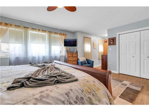 848 Scotland Street, Fergus, ON - Indoor Photo Showing Bedroom