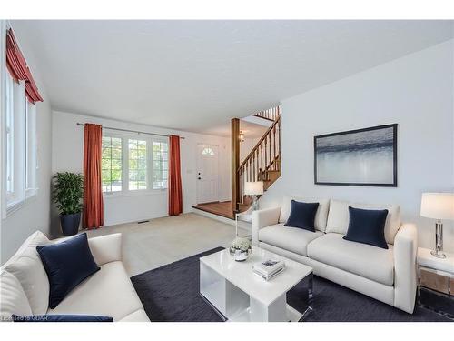 85 Hands Drive, Guelph, ON - Indoor Photo Showing Living Room