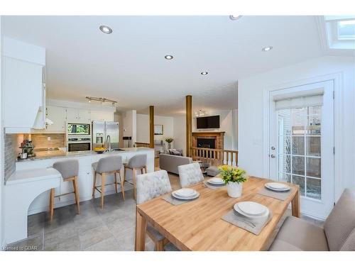 85 Hands Drive, Guelph, ON - Indoor Photo Showing Dining Room