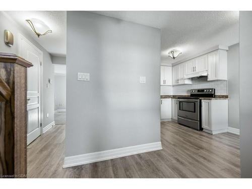 9-180 Marksam Road, Guelph, ON - Indoor Photo Showing Kitchen