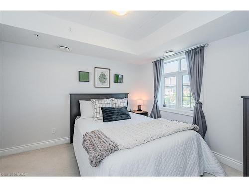 304-64 Frederick Drive, Guelph, ON - Indoor Photo Showing Bedroom