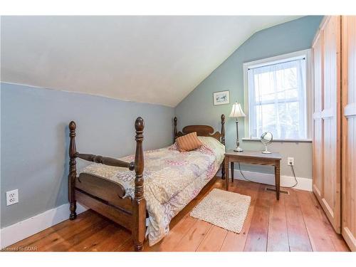 6783 Gerrie Road, Elora, ON - Indoor Photo Showing Bedroom