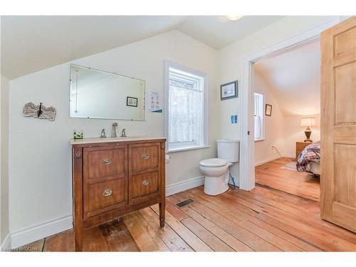 6783 Gerrie Road, Elora, ON - Indoor Photo Showing Bathroom