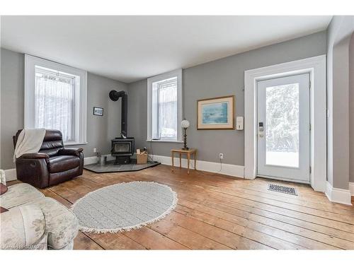 6783 Gerrie Road, Elora, ON - Indoor Photo Showing Living Room