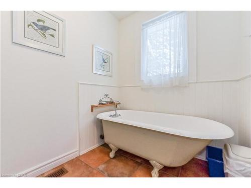 6783 Gerrie Road, Elora, ON - Indoor Photo Showing Bathroom