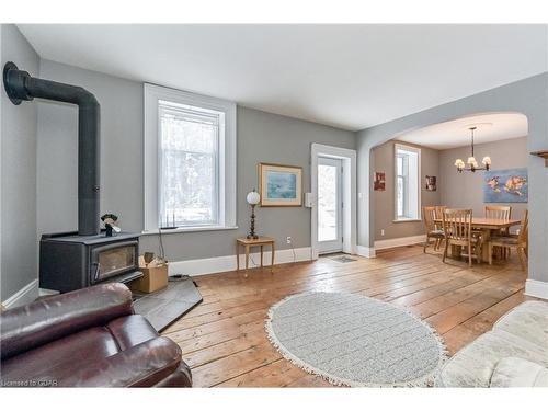 6783 Gerrie Road, Elora, ON - Indoor Photo Showing Living Room