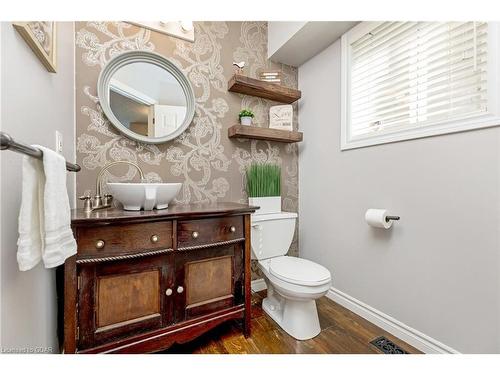 118 Scots Lane, Rockwood, ON - Indoor Photo Showing Bathroom