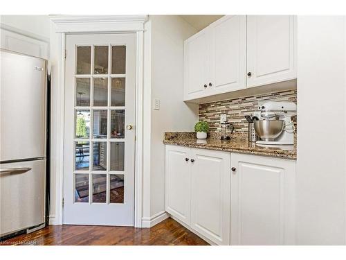 118 Scots Lane, Rockwood, ON - Indoor Photo Showing Kitchen