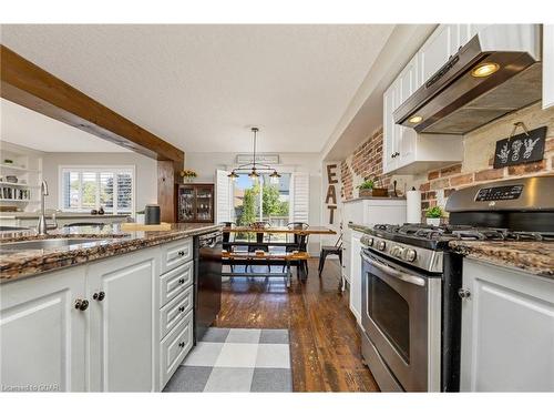 118 Scots Lane, Rockwood, ON - Indoor Photo Showing Kitchen