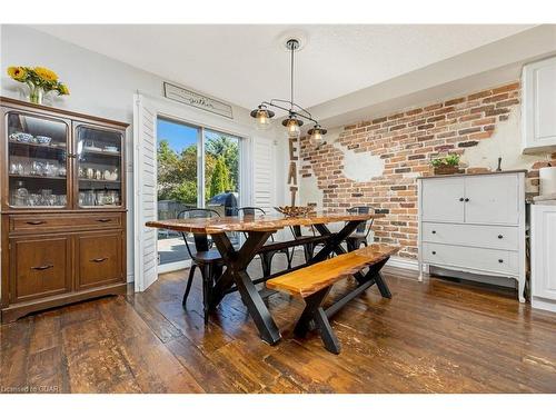 118 Scots Lane, Rockwood, ON - Indoor Photo Showing Dining Room