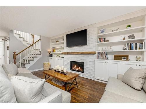 118 Scots Lane, Rockwood, ON - Indoor Photo Showing Living Room With Fireplace