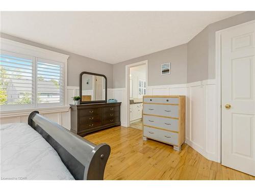 118 Scots Lane, Rockwood, ON - Indoor Photo Showing Bedroom