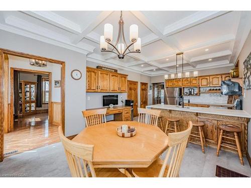 8108 Wellington Rd 22, Centre Wellington, ON - Indoor Photo Showing Dining Room