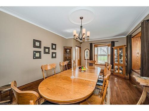 8108 Wellington Rd 22, Centre Wellington, ON - Indoor Photo Showing Dining Room