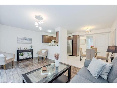 27 Arlington Crescent, Guelph, ON - Indoor Photo Showing Living Room