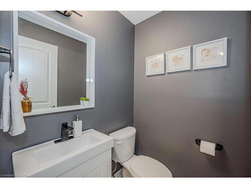 27 Arlington Crescent, Guelph, ON - Indoor Photo Showing Bathroom