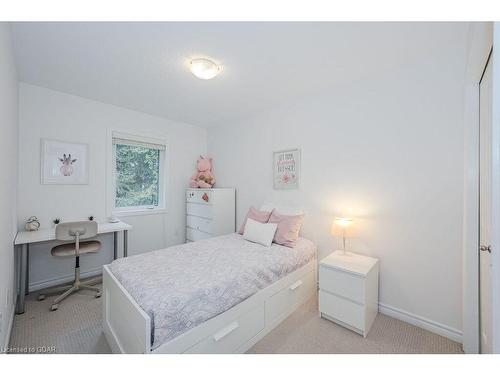 27 Arlington Crescent, Guelph, ON - Indoor Photo Showing Bedroom