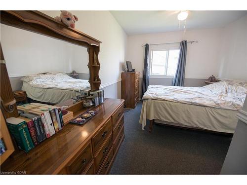 14 Industrial Street, Guelph, ON - Indoor Photo Showing Bedroom