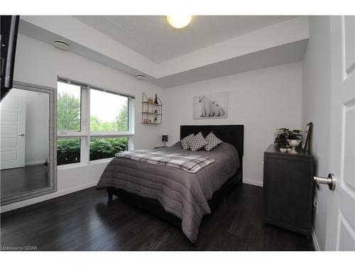 110-17 Kay Crescent, Guelph, ON - Indoor Photo Showing Bedroom