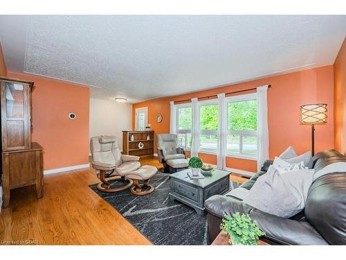 49 June Avenue, Guelph, ON - Indoor Photo Showing Living Room