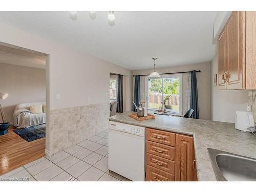 210 Rickson Avenue, Guelph, ON - Indoor Photo Showing Kitchen