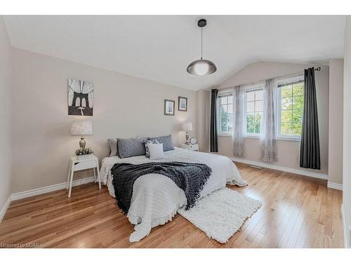 210 Rickson Avenue, Guelph, ON - Indoor Photo Showing Bedroom