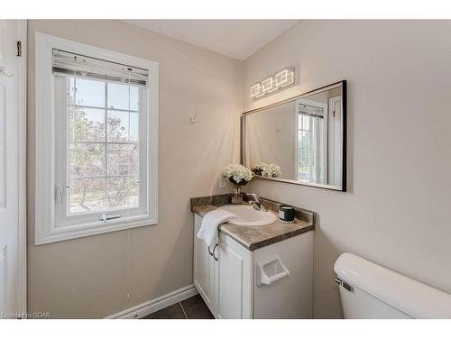 210 Rickson Avenue, Guelph, ON - Indoor Photo Showing Bathroom