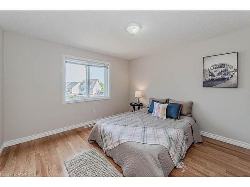 210 Rickson Avenue, Guelph, ON - Indoor Photo Showing Bedroom