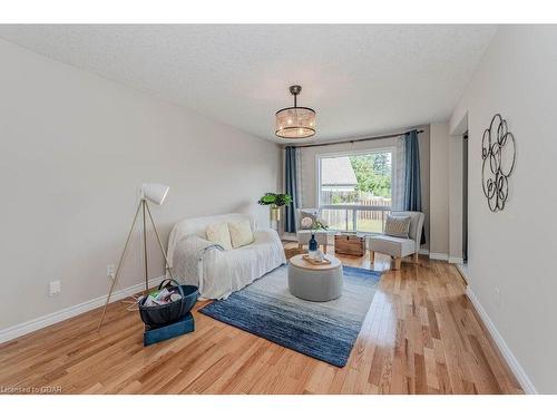 210 Rickson Avenue, Guelph, ON - Indoor