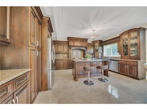 31 Lois Lane, Guelph, ON - Indoor Photo Showing Kitchen