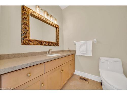 31 Lois Lane, Guelph, ON - Indoor Photo Showing Bathroom