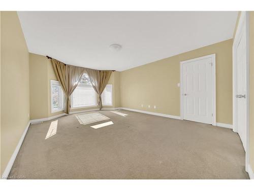 31 Lois Lane, Guelph, ON - Indoor Photo Showing Other Room