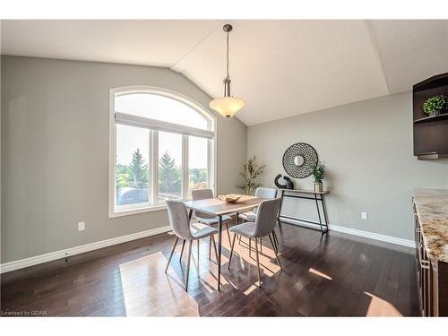 40 Ingram Drive, Guelph, ON - Indoor Photo Showing Dining Room