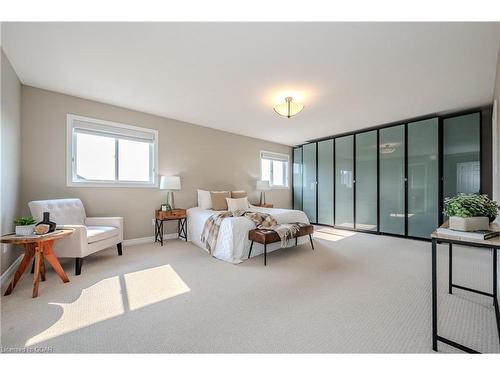 40 Ingram Drive, Guelph, ON - Indoor Photo Showing Bedroom