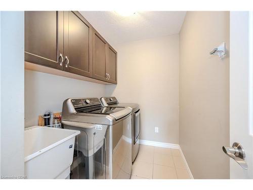 40 Ingram Drive, Guelph, ON - Indoor Photo Showing Laundry Room