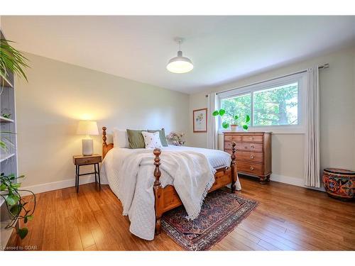 940 Watson Road S, Puslinch, ON - Indoor Photo Showing Bedroom