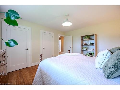 940 Watson Road S, Puslinch, ON - Indoor Photo Showing Bedroom