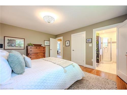 940 Watson Road S, Puslinch, ON - Indoor Photo Showing Bedroom