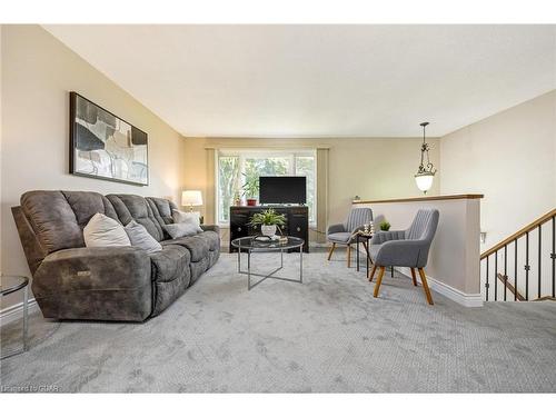 257 Brady Street, Rockwood, ON - Indoor Photo Showing Living Room