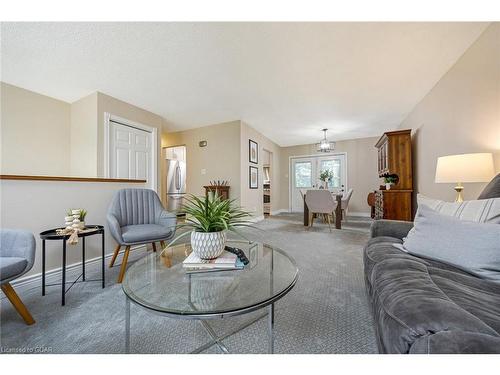 257 Brady Street, Rockwood, ON - Indoor Photo Showing Living Room