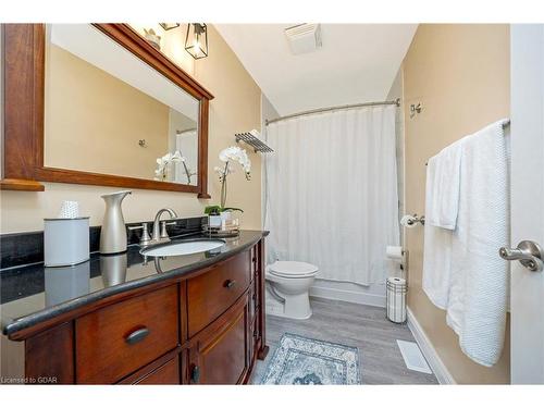 257 Brady Street, Rockwood, ON - Indoor Photo Showing Bathroom